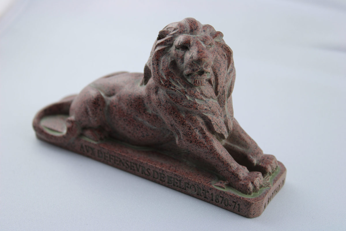 statuette Lion