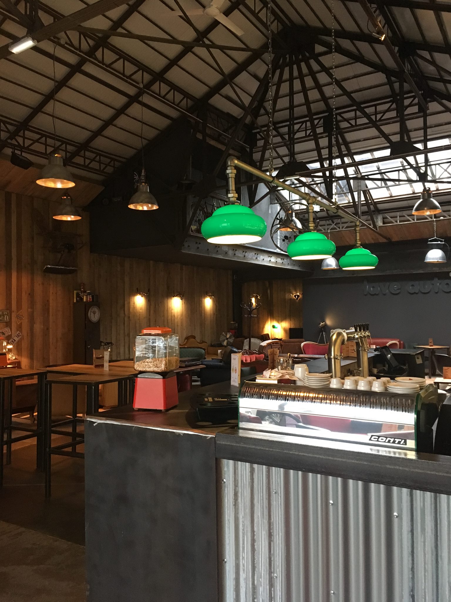 Le vieux garage café - DE - Belfort Tourisme