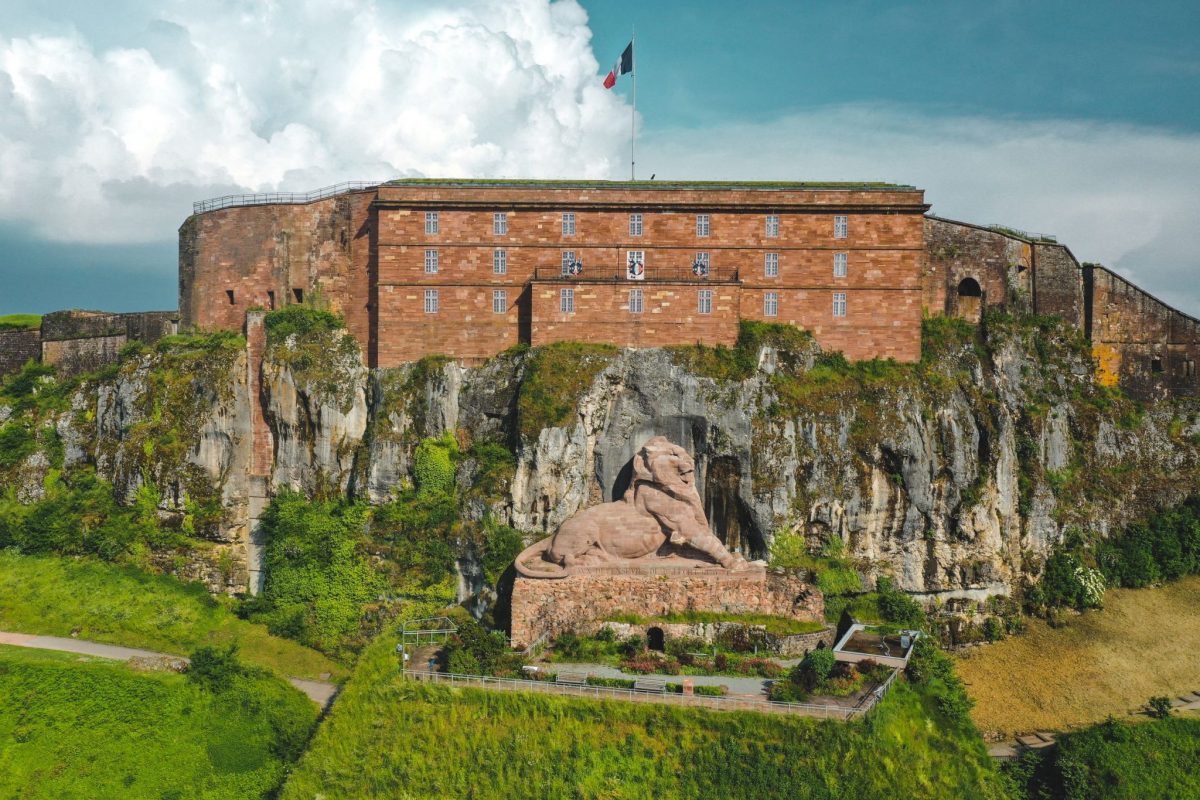 vue du ciel Citadelle et Lion de Belfort