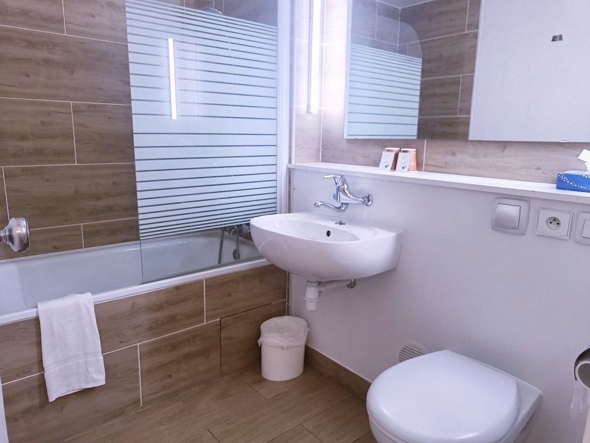 Kyriad Eco –  Belfort Bessoncourt  – Salle de bains